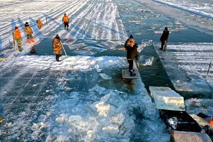 哈爾(er)濱冬季采冰 采(cǎi)冰工具